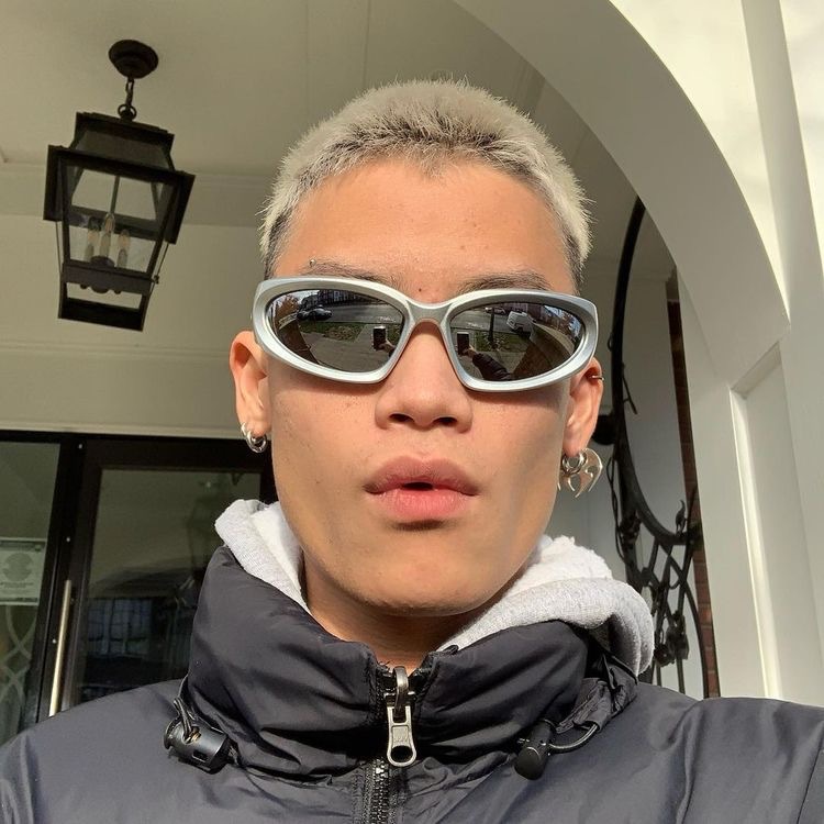 Fashion Style Grey, Red, Black Color Fashion Solid Color UV400 Protection Resin Oval Frame Full Frame Women's Sunglasses