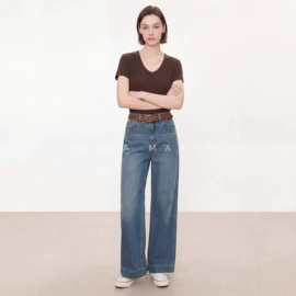 女式毛呢外套;女式衬衫;休闲裤