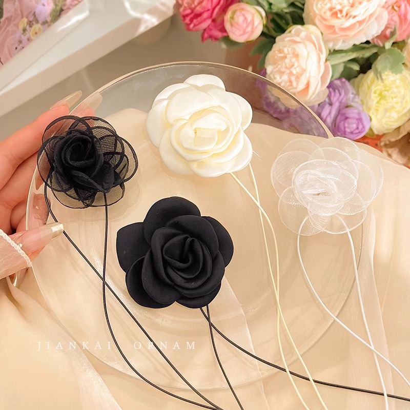 Red celebridad del mismo collar camellia mujer 2025 nuevo collar de clavícula de alta calidad accesorios collar de flores de lujo ligero