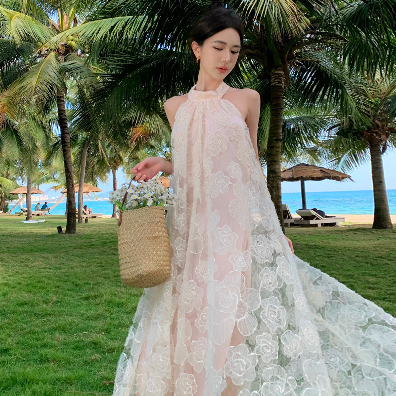 New Chinoiserie Wedding Dressing Gown Halter Dress Women's Summer Seaside Vacation Embroidery Atmosphere Beautiful Photo Long Dress