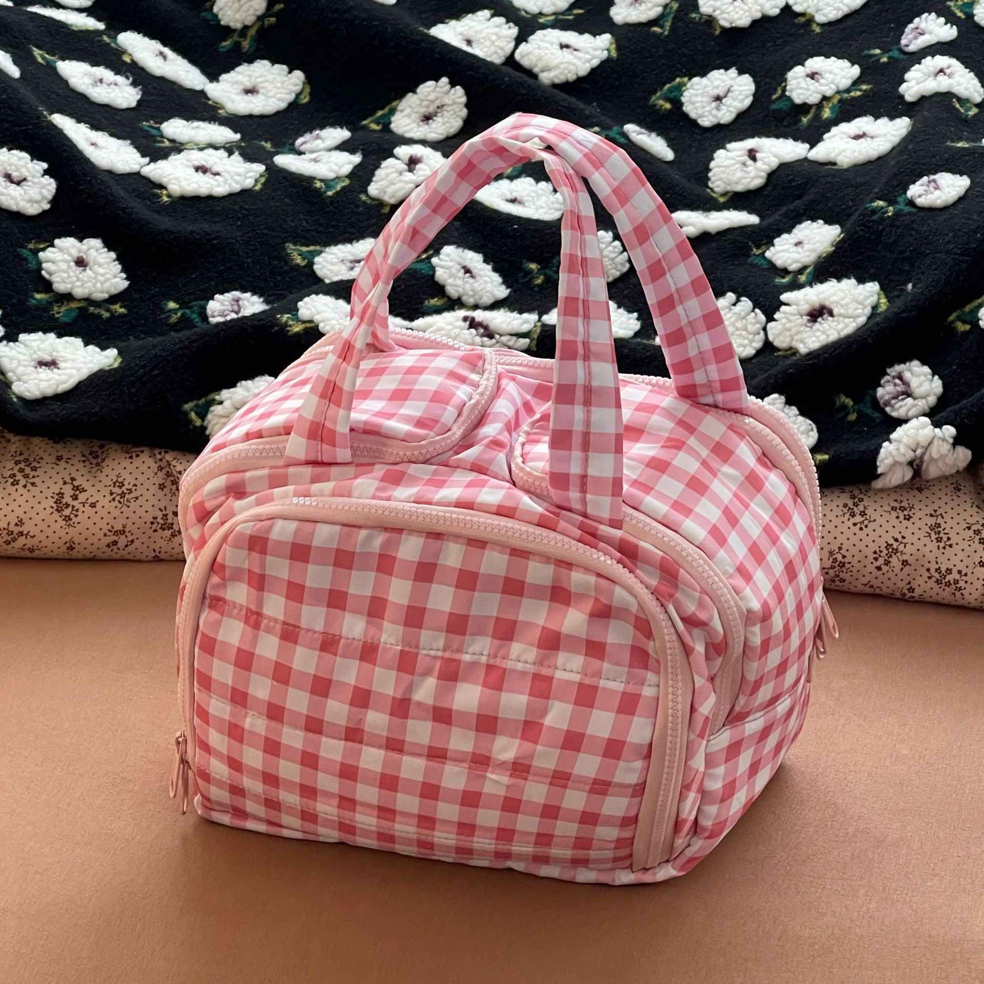 Hermosa bolsa de maquillaje de casa de gran capacidad dormitorio almacenamiento de dopamina bolsa de almacenamiento portátil de viaje de lavado