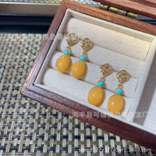 厂家批发 天然蜜蜡老蜡设计款耳钉 S925银镶嵌