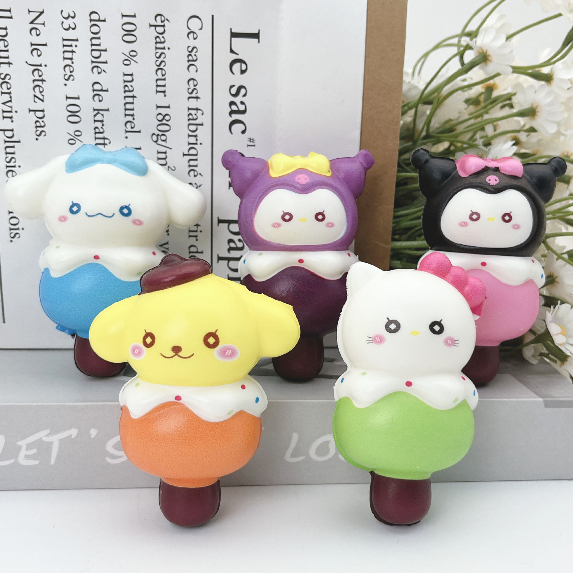 산리오 아이스크림 랜덤배포 (8cm 메쉬백)