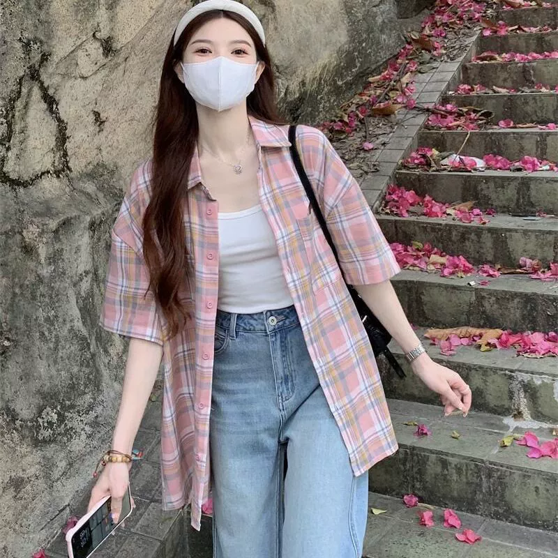 Женская рубашка в клетку с коротким рукавом, ретро-контрастная расцветка, лето 2025, новый корейский стиль, свободного кроя, универсальная