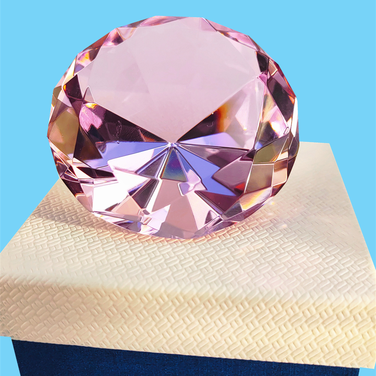 8cm pink diamond with gift box
