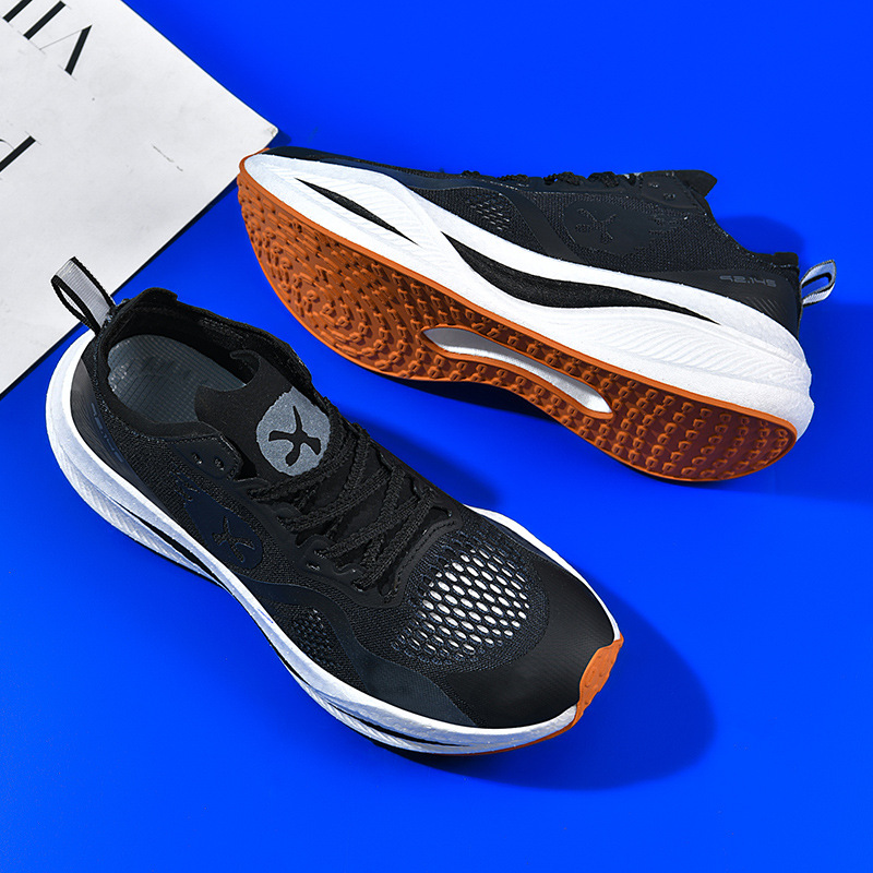 Zapatos deportivos de otoño para parejas, malla, transpirable y cómoda, aumento bajo, color a juego, zapatos de hombre para correr y viajar todos los días