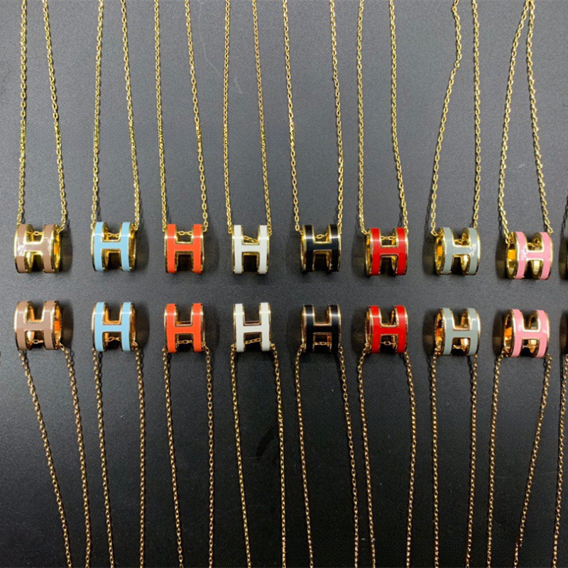 Aijia H Enamel Letter Necklace for Women High-End Version V Cross-Border European and American Chain Pendant Clavicle Tiktok Live Wholesale