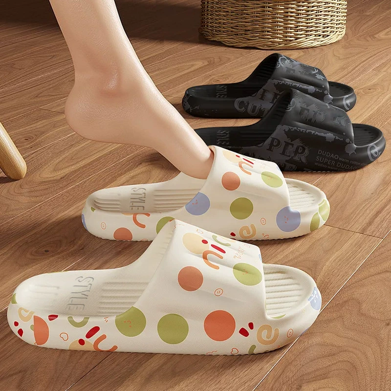 Женские тапочки лето 2025 новые парные домашние для ванной комнаты нескользящие гостиничные оптом