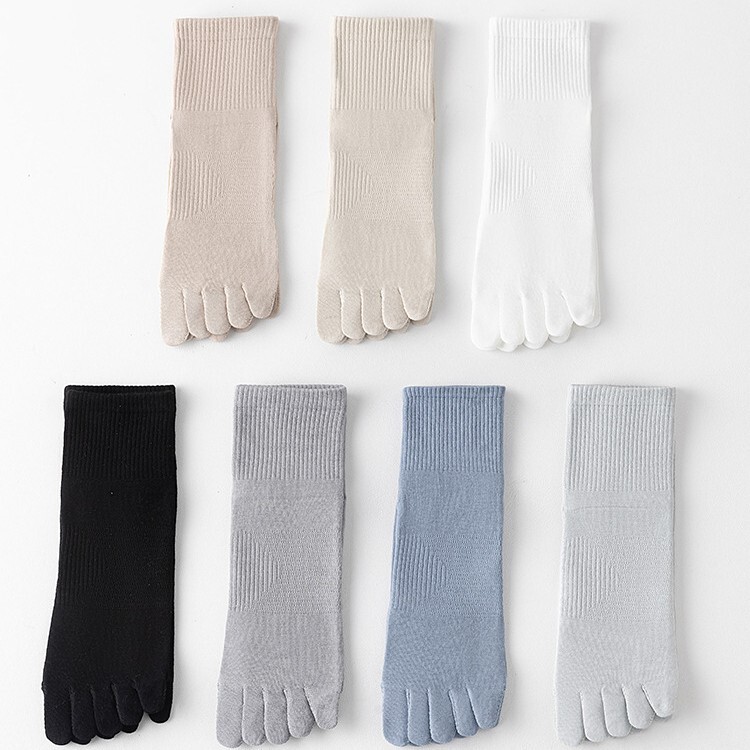 Men's Five-Toe Socks, Toe-Separated Socks, Spring & Fall Sweat-Absorbent and Breathable Black Mid-Calf Socks, Men's Five-Toe Socks, Cotton Socks