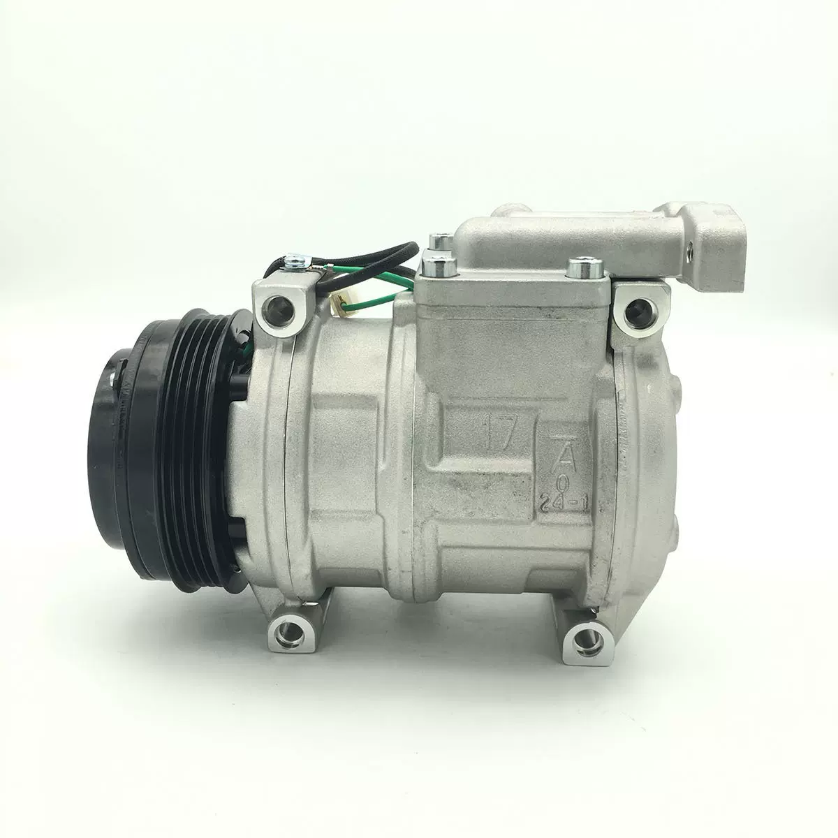 适用于10pa17c依维柯汽车空调压缩机447200-5750 447200-5751