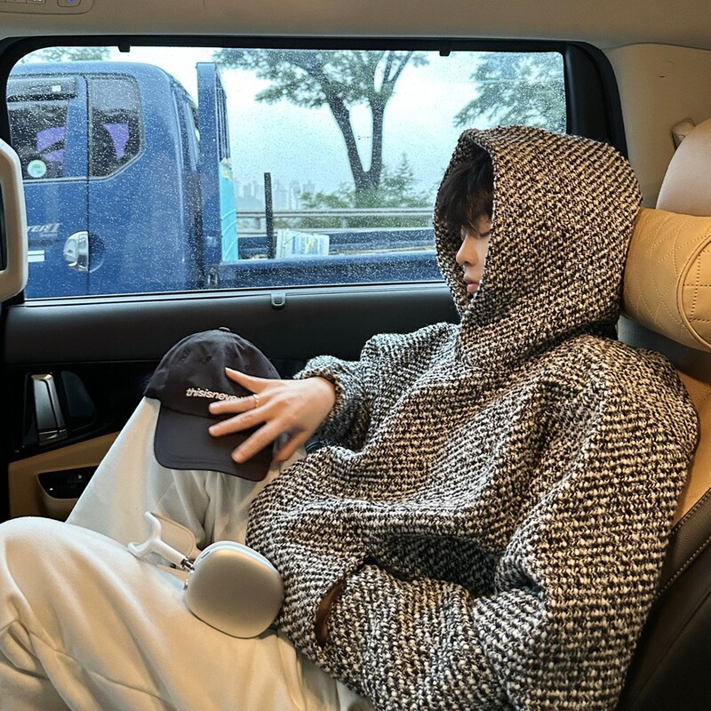 Small Fragrant Style Hooded Sweatshirt Men's Spring and Autumn New Fashionable Heavy-weight Coarse Flower Woven Sleeve Loose All-match Long-sleeved Top Small Fragrant Style Hooded Sweatshirt Men's Spring and Autumn New Fashionable Heavy-weight Coarse Flower Woven Sleeve Loose All-match Long-sleeved Top