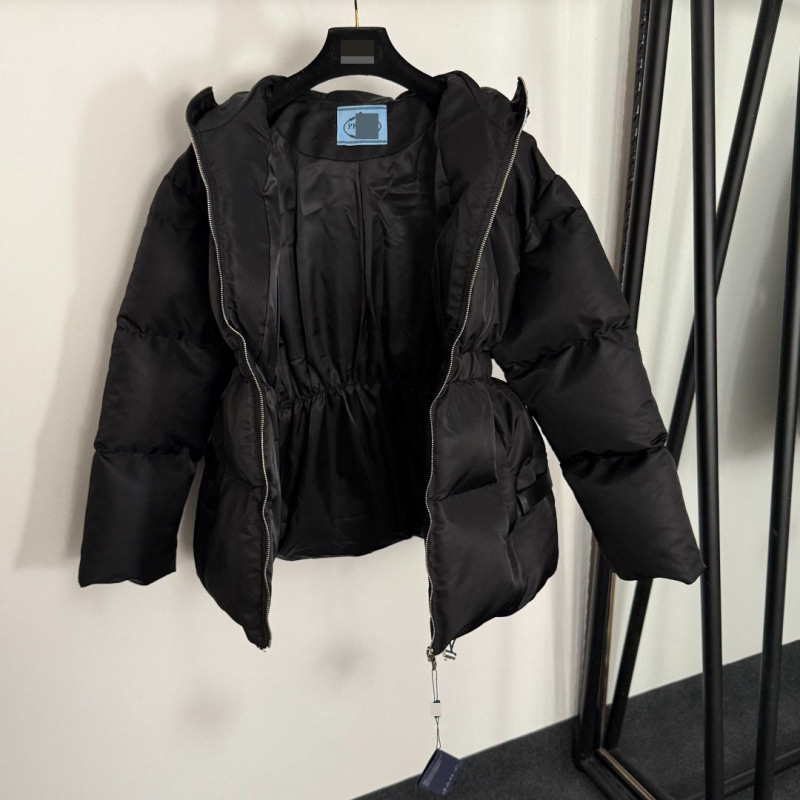 Qadın uzunqol kapüşonlu pambıq jaket, kəmərli