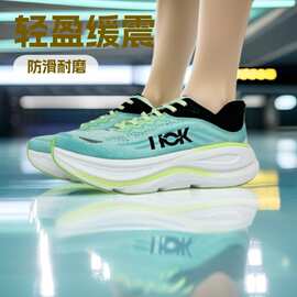 时尚透气户外跑步鞋女2026新款厚底舒适防滑低帮情侣款休闲运动鞋