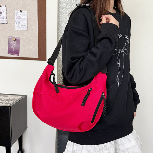 This year's popular Oxford cloth crossbody bag for women, casual single-shoulder student school commuting dumpling bag
