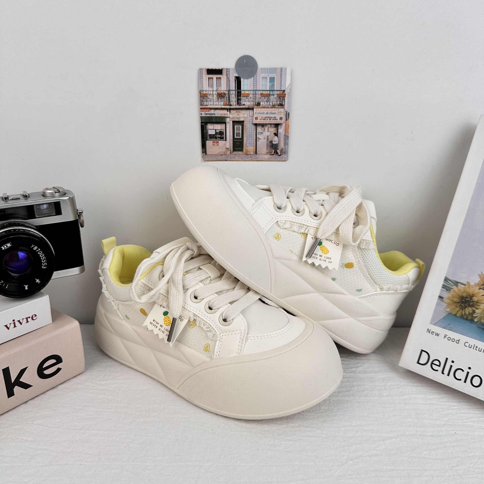 Yuanbo feo y lindo zapatos de pan de cabeza grande mujer 2025 verano casual todo-fósforo oso estampado plataforma elevador zapatos de tabla