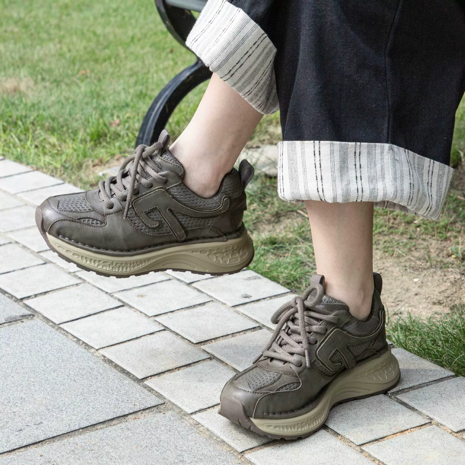 增高4cm 厚底真皮老爹鞋女复古潮流运动鞋吸膜大底舒适休闲鞋批发