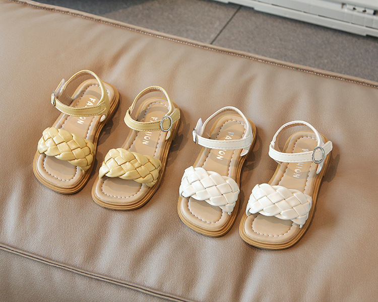 Sandales douces et mignonnes version coréenne, chaussures de plage à semelle souple pour petite fille, polyvalentes, pour enfants, nouvelle collection été 2022_voghion.com