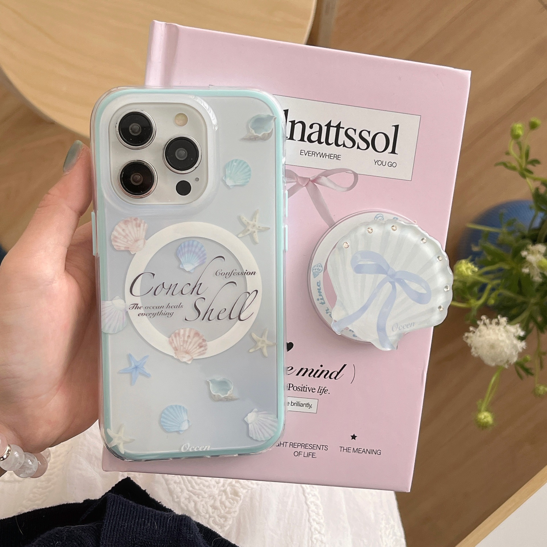 Verano pequeño fresco y simple concha para Apple 15ProMax funda para teléfono móvil 16Pro atracción magnética 14/13 pareja 16