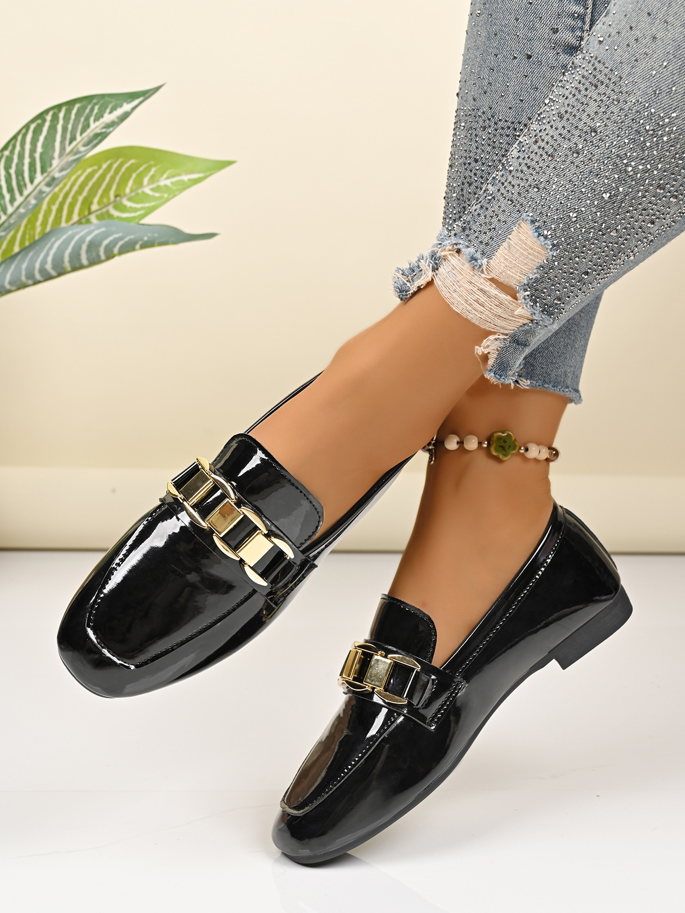 Women's Metal Chain Flat Loafers Autumn Casual Style Export Available New_vogvips.com