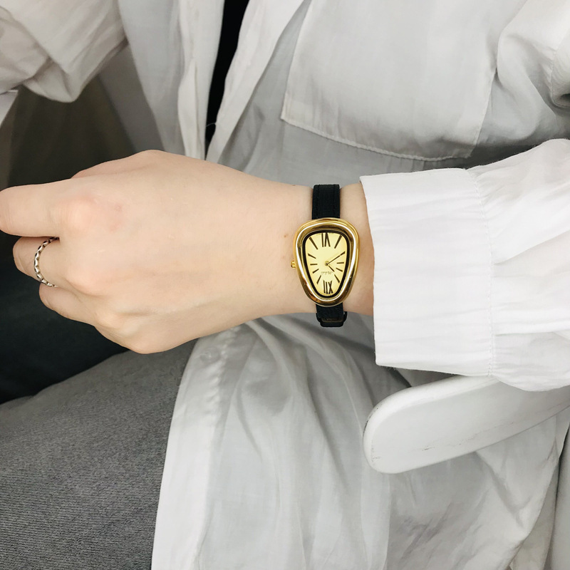 110g Weight Tempered Glass Mirror Material Genuine Leather Strap Material Watch Classification Pointer Display Type Buckle Buckle Style Oval Dial Shape Casual, Holiday Occasion Quartz Movement Solid Color Pattern All Seasons Season Women's Gender Vintage Style, Classic Style Style Vintage Style Classic Style Solid Color Buckle Quartz Watch Women's Watches 8
