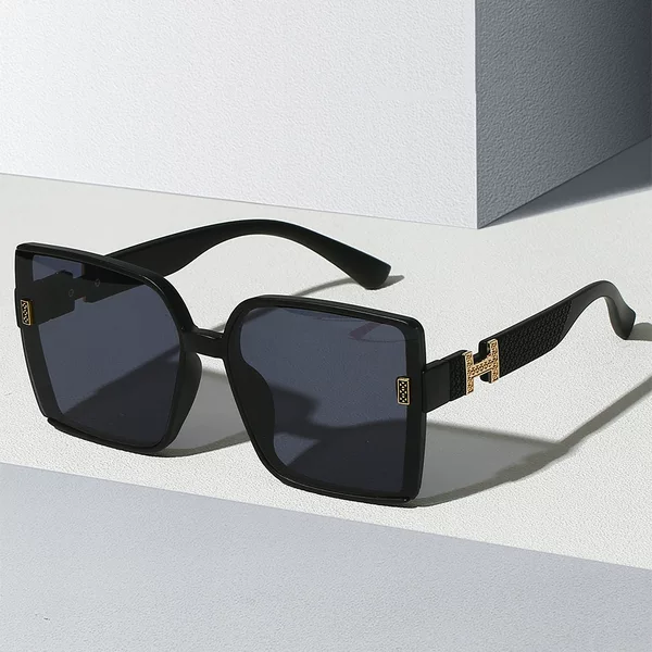 2026 New Style Large Frame Square Fashion Sunglasses for Women Trendy Light Luxury Uv Protection Sunglasses for Men Wholesale from Manufacturer