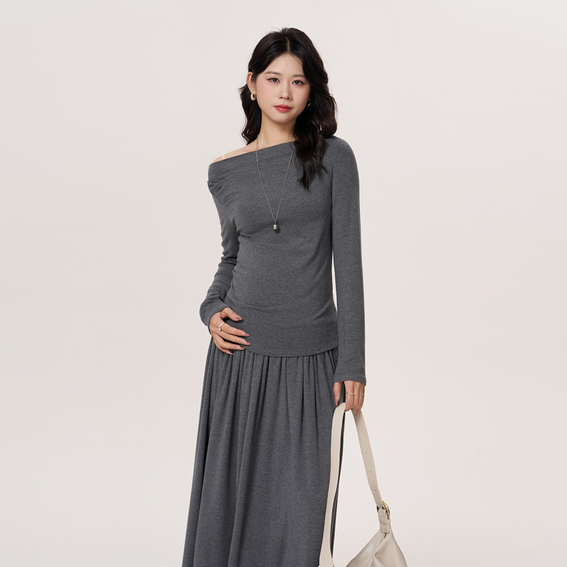 Maternity Wear Autumn Suit Fashionable Stylish Off-Shoulder Knit Top and Skirt Set for Pregnant Women with a High-End Feel for Autumn