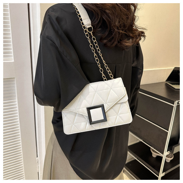 Women's Small Pu Leather Solid Color Streetwear Square Zipper Crossbody Bag display picture 50