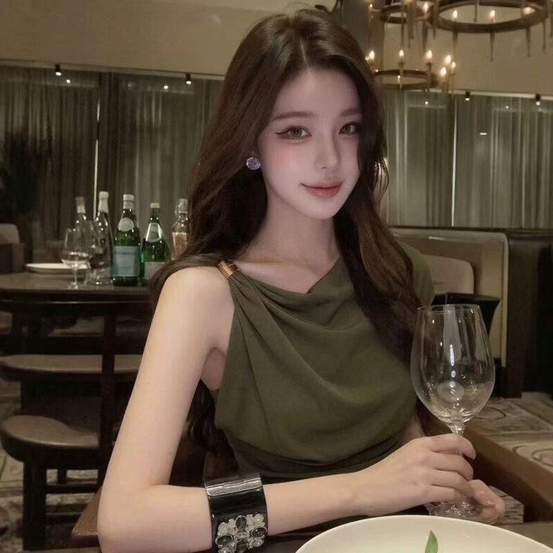 [Official Image Modal 260g] Unique Twisted Metal Buckle Off-Shoulder Short-Sleeve T-Shirt for Women with Niche Design