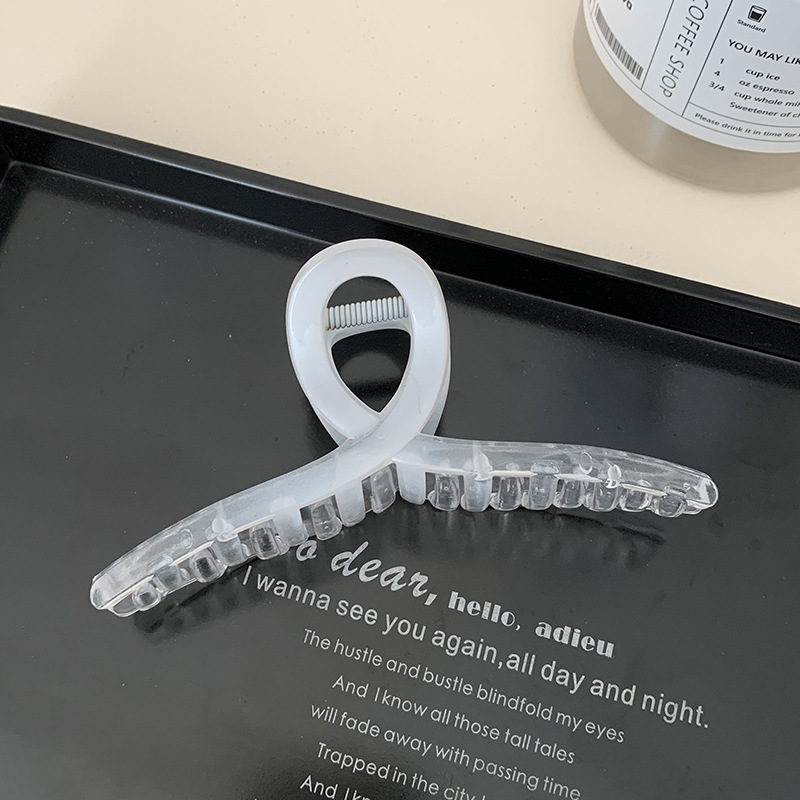 Horquilla de las mujeres de alto grado de pelo negro Clip tocado espalda Cabeza Grande updo tiburón clip 2024 Nueva horquilla