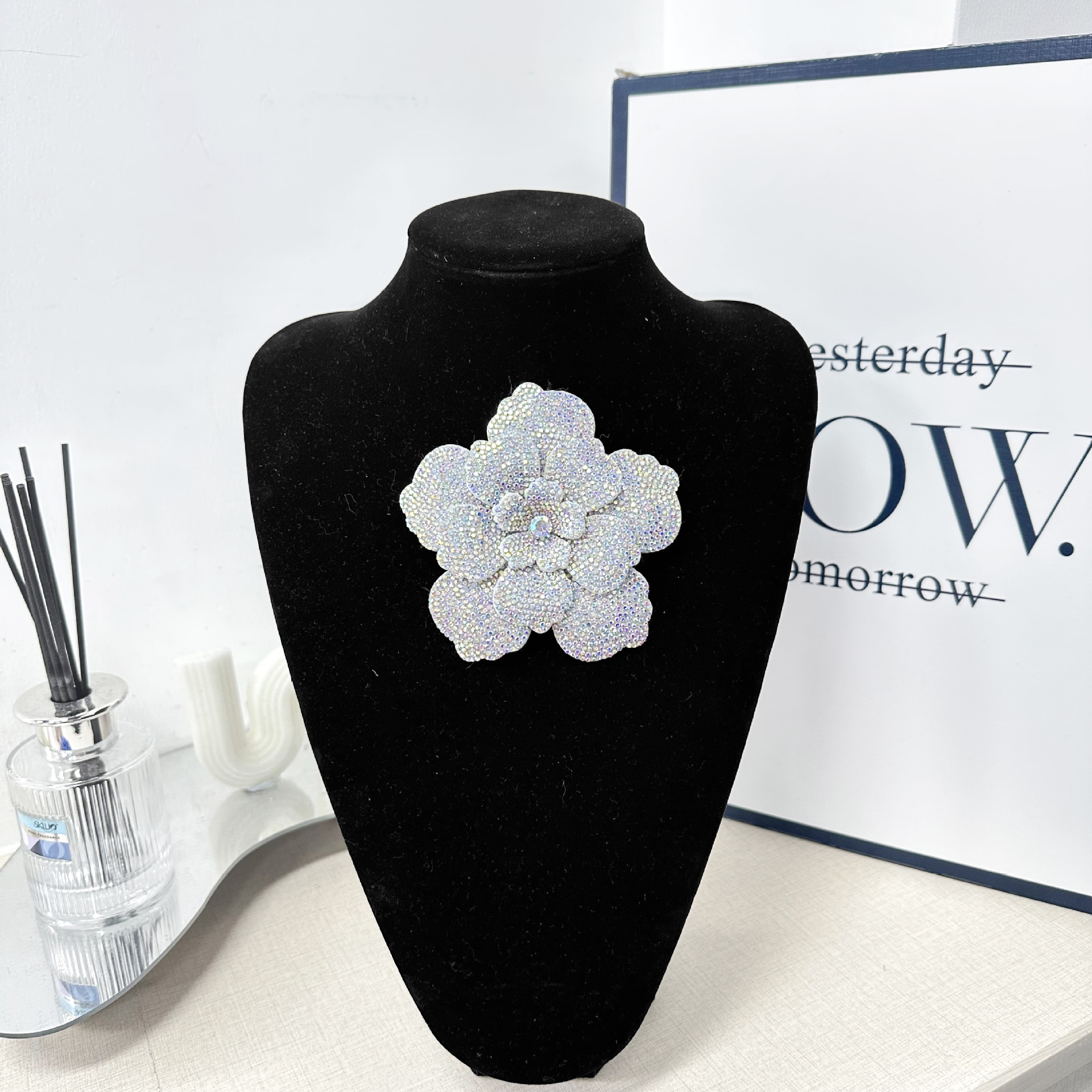 Flores tridimensionales de alta calidad diamante pectoral DIY materiales de decoración hecha a mano accesorios de sequilla ropa gorras accesorios de zapatos