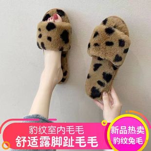 ë�q���yëë�ļ��Ϸ����o���҃��⴩һ��Ůʿ�Ӽ�����Ь��ֺ���m