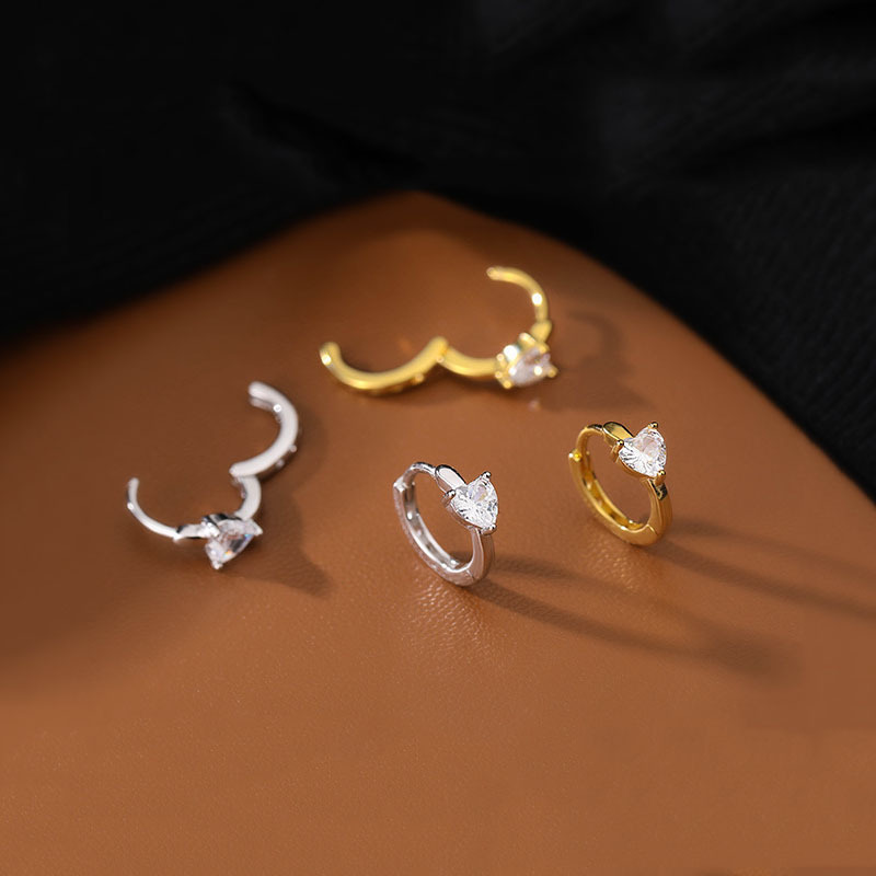 S925 plata esterlina amor Zircon pendientes ins simple aretes de aretes de aretes de viento frío nicho orejas mujeres