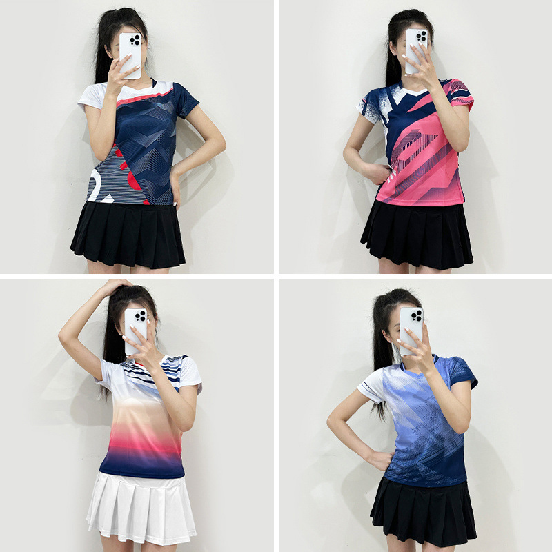 Nuevo conjunto de bádminton hombre y mujer ropa deportiva transpirable manga corta uniforme de entrenamiento de estudiantes impresión número de comercio exterior
