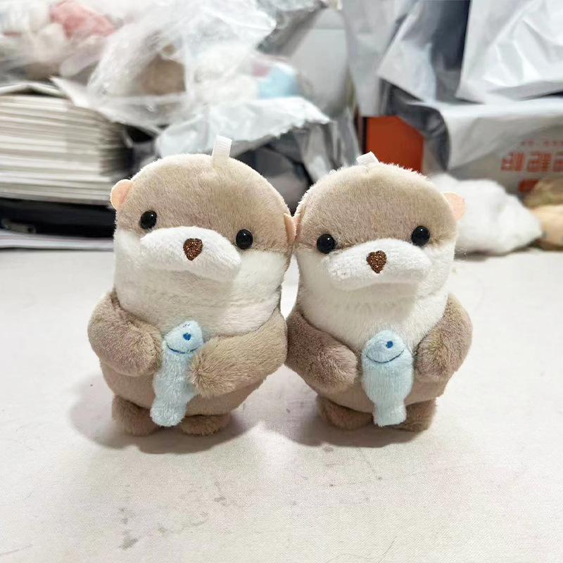 Red celebridad super lindo deseo pescado nutria pequeño castor colgante llavero creativo muñeca de peluche bolsas colgante al por mayor