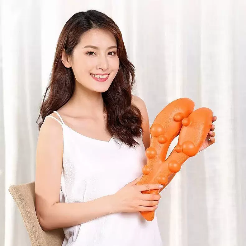 直销EVA模内一体成型颈椎腰椎枕PU发泡肩胛枕物理指压牵引按摩枕