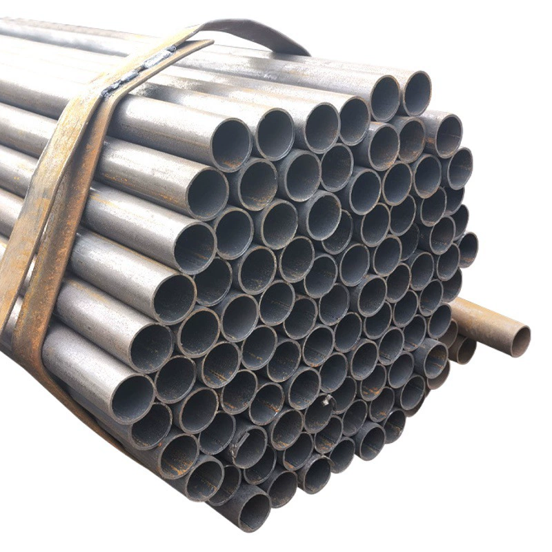 Стальные трубы стальных труб спот оптом 48 лесов стальных труб стальных труб 6 метров на строительной площадке