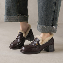 女士山茶花加绒厚时尚2025年秋冬圆头粗跟中跟毛毛鞋气质深口单鞋