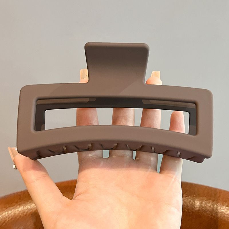 新しいヘアクリップ、大きなスクエアレターグリップ、ファッショナブルなヘアアクセサリー、卸売シャーククリップ、工場直販、幾何学的要素