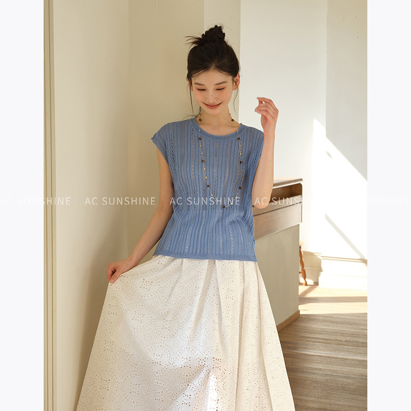 [No Returns or Exchanges] New Style Women's Casual T-Shirt with Delicate Hollow-Out Design Knit Top H17685