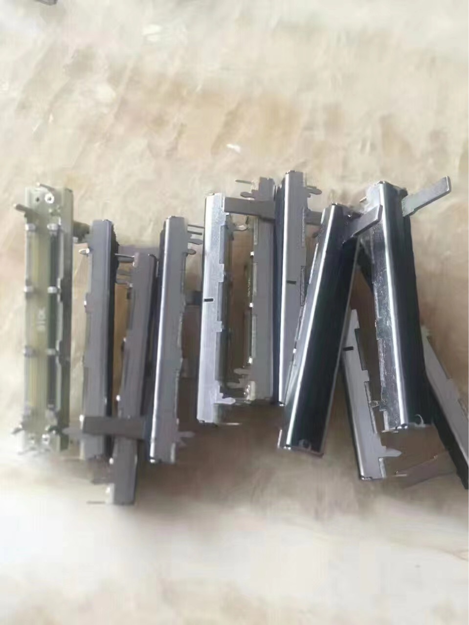 厂家直销音响功放机均衡器小家电用4521直滑推子电位器