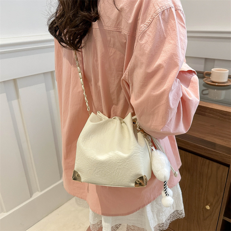 High-end 2024, bolsas de mochila versátiles este año, bolsas de balde populares, bolsas de balde de cadenas de extracción, nuevas mujeres