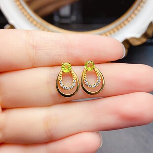 New natural olivine earrings S925 silver inlaid main stone 4*4mm Joker net red explosions women's jewelry wholesale