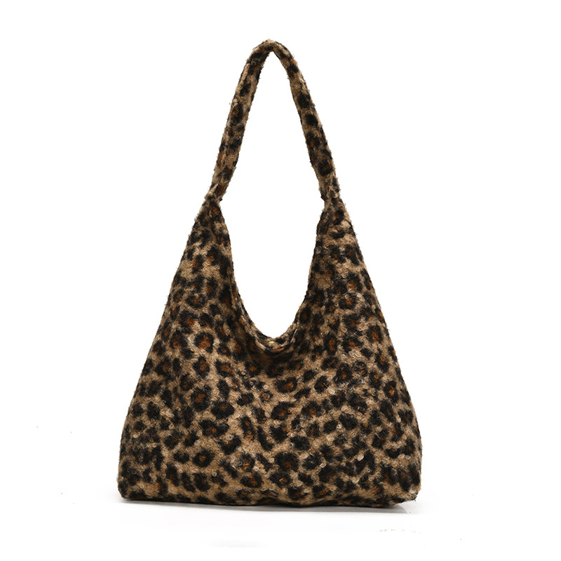 Versión coreana del bolso tote con estampado de leopardo de felpa ins 2024 otoño e invierno nuevo bolso de hombro de gran capacidad para viajeros, bolso de axila literario