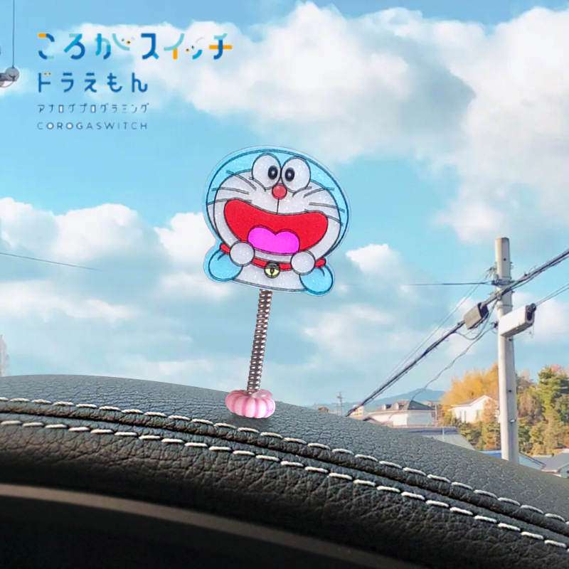 [Diversión infantil] Cute Doraemon dibujos animados adornos de coche sacudiendo la cabeza accesorios de coche Doraemon Dingdong Blue Fat