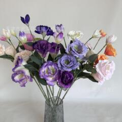 4頭のキキョウの屋外撮影の道具の家の客間の装飾の生け花の結婚式の結婚のシミュレーションの花の材料