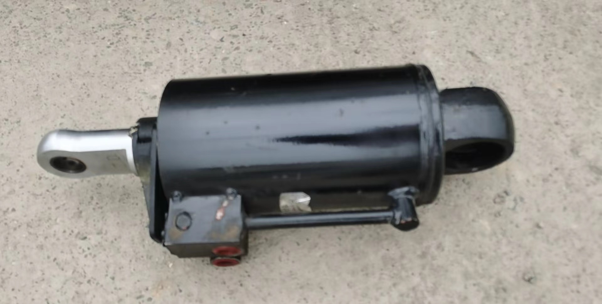 博马1004拖拉机液压油缸,洛阳博马拖拉机厂发货,原厂正品质量保证