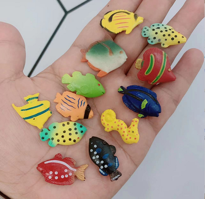 Ocean fish trumpet [12 styles per pack * about 2cm * single price]