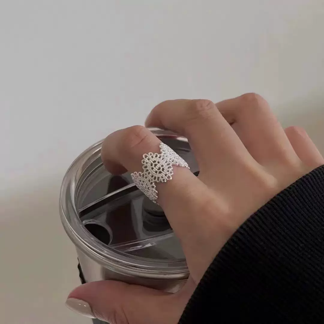 日韩小众氛围感蕾丝花边开口戒指 高级感轻奢镂空可调节食指女戒