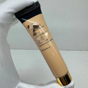 �羳ֱ����Ԋ��ˮ�۵�15ml�И���覿��ͱ���־ò�Ó�y��Ƥ�ɴ��l