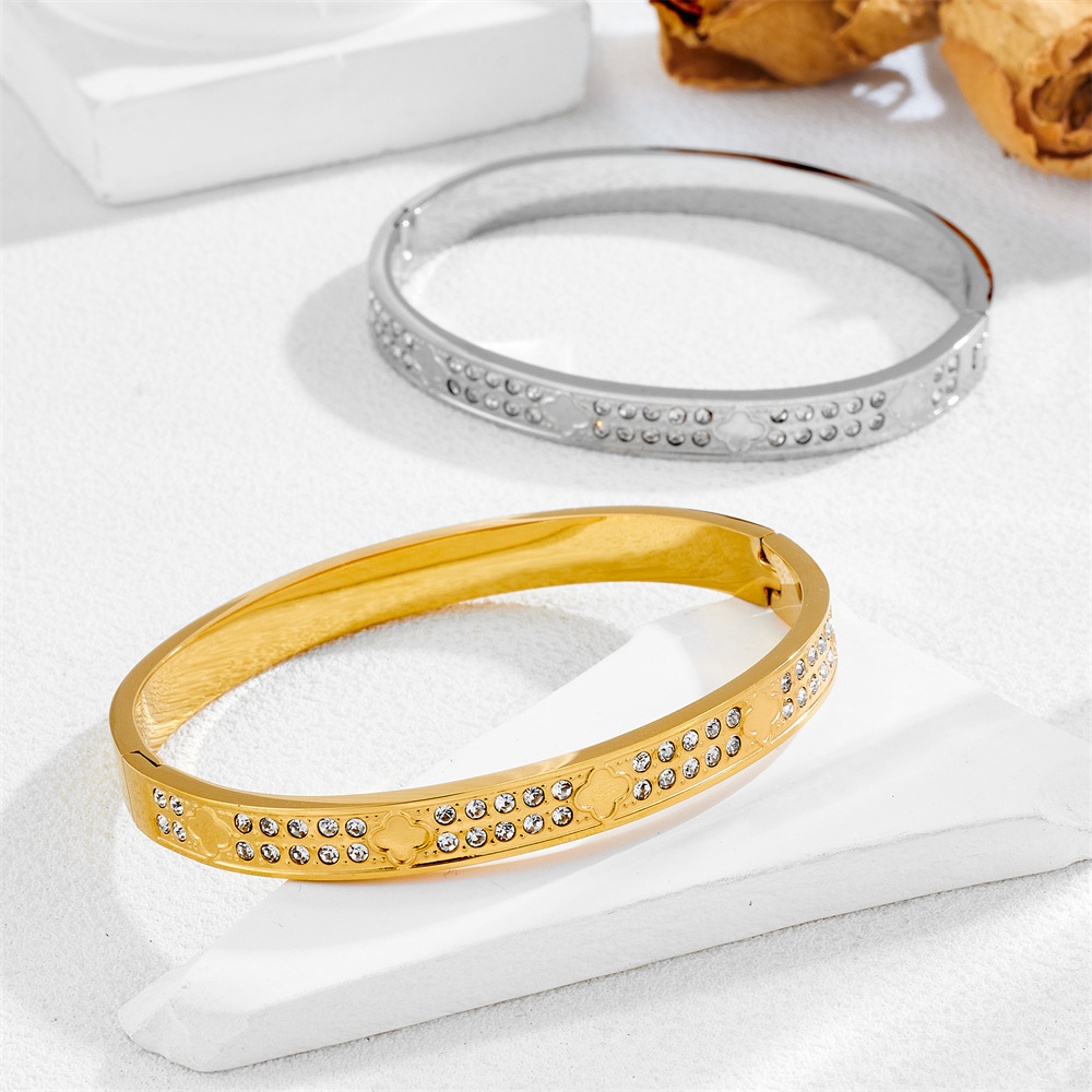 Titanium Steel Four Leaf Clover Bangle Elegant Luxurious Bracelet_voghion.com